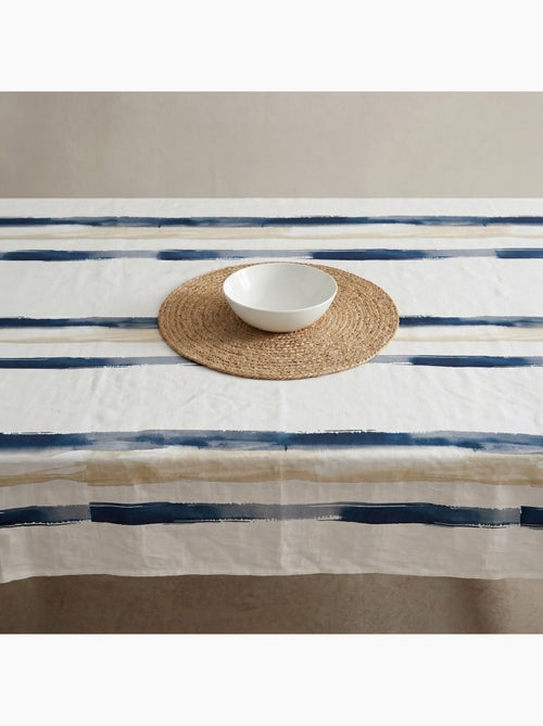 Nappe imprimée anti-taches style méditerranéen, motif à larges rayures - Gamusi - Kiabi Nappe imprimée anti-taches style méditerranéen, motif à larges rayures - Gamusi - Kiabi