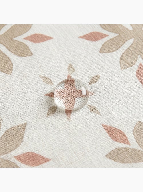 Nappe imprimée anti-taches style méditerranéen, motif géométrique floral - Gamusi - Kiabi Nappe imprimée anti-taches style méditerranéen, motif géométrique floral - Gamusi - Kiabi