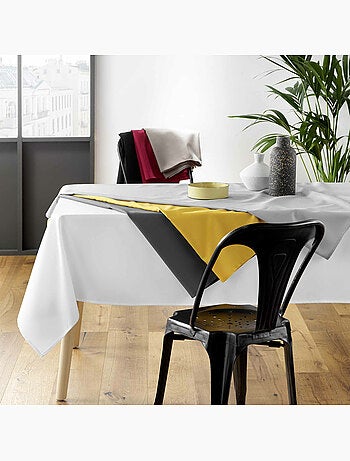 Nappe rectangulaire – Polyester uni – Essentiel – Finition ourlet