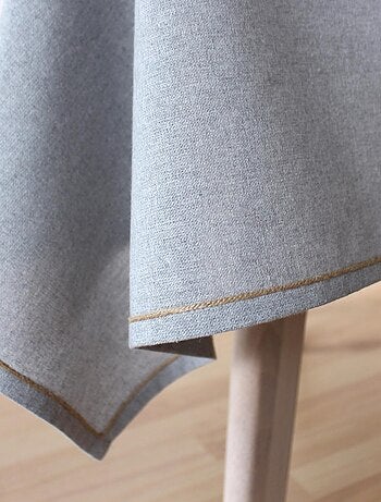 Nappe unie avec feston en jute