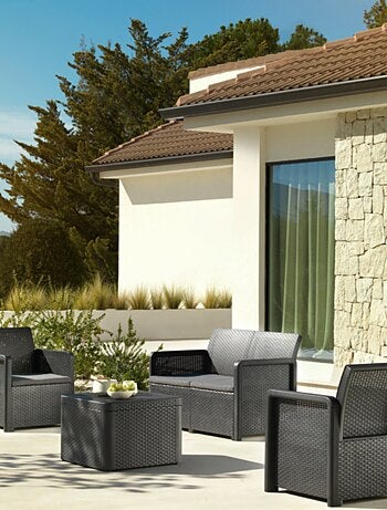 NASSAU - Salon de jardin effet résine tressée 4 places avec table basse