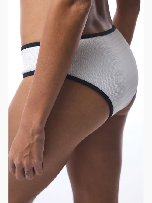 Nicole bas de bikini à boucle penti - Kiabi Nicole bas de bikini à boucle penti - Kiabi