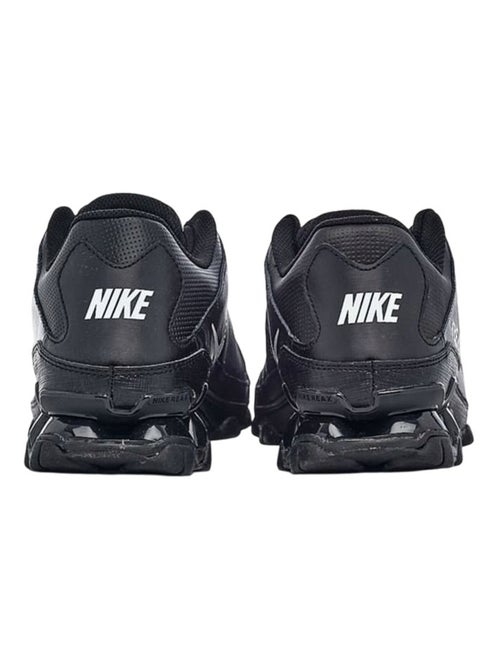 Nike - Baskets REAX TR - Kiabi