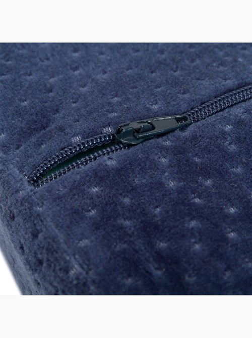 Oreiller Viscoélastique Pliable pour les Jambes à l'Aloe Vera - Kiabi Oreiller Viscoélastique Pliable pour les Jambes à l'Aloe Vera - Kiabi