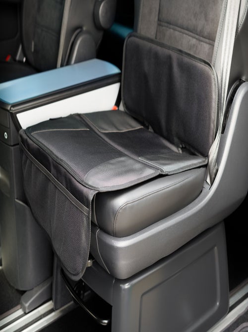 OSANN - Protège siège voitre bébé/enfant MINI compatible Isofix avec filet - 77 x 45 x 1 cm - Noir - Kiabi OSANN - Protège siège voitre bébé/enfant MINI compatible Isofix avec filet - 77 x 45 x 1 cm - Noir - Kiabi