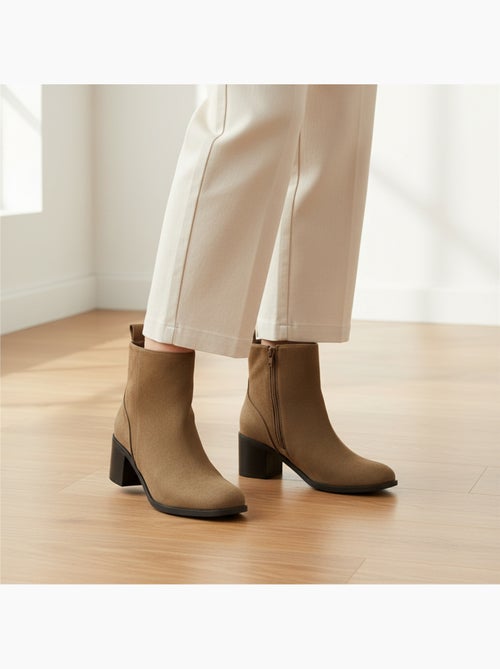 Ozabi bottines femme suédine zippée talon bloc 5 cm bout arrondi - Kiabi Ozabi bottines femme suédine zippée talon bloc 5 cm bout arrondi - Kiabi