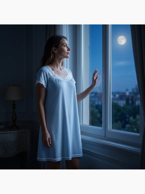 OZABI Chemise de Nuit Femme Dentelle Ultra Léger - Kiabi OZABI Chemise de Nuit Femme Dentelle Ultra Léger - Kiabi