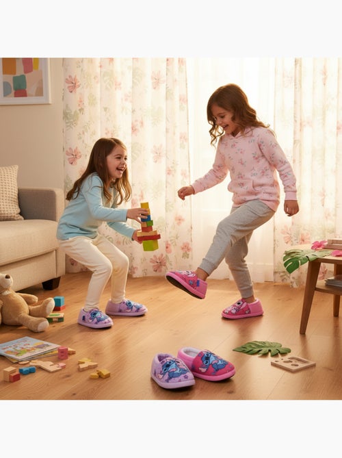 OZABI Pack 2 Paires Chaussons Fille Disney Stitch Fourrés Antidérapants - Kiabi OZABI Pack 2 Paires Chaussons Fille Disney Stitch Fourrés Antidérapants - Kiabi