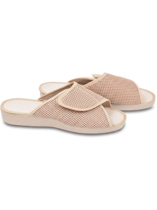 OZABI-Pantoufle Mule Femme Mesh Microperfore Scratch Ajustable Fabriquee en Espagne - Kiabi OZABI-Pantoufle Mule Femme Mesh Microperfore Scratch Ajustable Fabriquee en Espagne - Kiabi