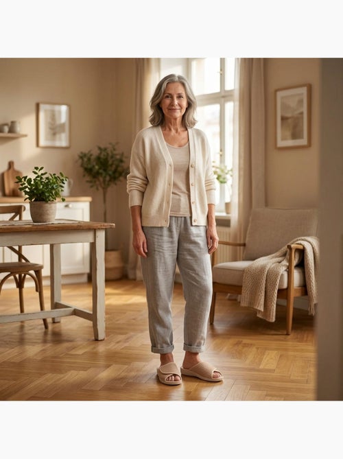 OZABI-Pantoufle Mule Femme Mesh Microperfore Scratch Ajustable Fabriquee en Espagne - Kiabi OZABI-Pantoufle Mule Femme Mesh Microperfore Scratch Ajustable Fabriquee en Espagne - Kiabi