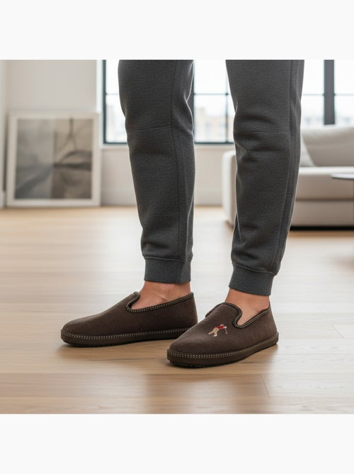 Ozabi pantoufles charentaises homme fabriquées en espagne broderie fantaisie - Kiabi Ozabi pantoufles charentaises homme fabriquées en espagne broderie fantaisie - Kiabi
