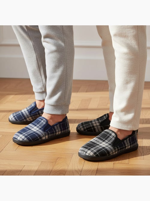 Ozabi pantoufles charentaises homme pack de 2 paires semelle antidérapante - Kiabi Ozabi pantoufles charentaises homme pack de 2 paires semelle antidérapante - Kiabi