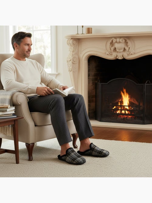 Ozabi pantoufles mules homme fabriquées en espagne, tige jacquard écossais - Kiabi Ozabi pantoufles mules homme fabriquées en espagne, tige jacquard écossais - Kiabi