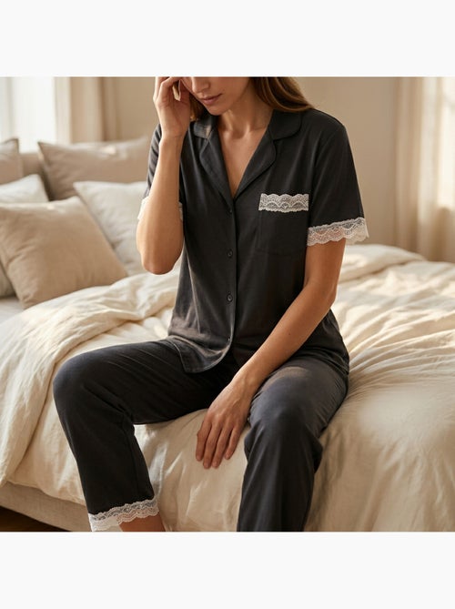 OZABI Pyjama Femme Long Boutonné Dentelle Tissu Ultra Léger - Kiabi OZABI Pyjama Femme Long Boutonné Dentelle Tissu Ultra Léger - Kiabi