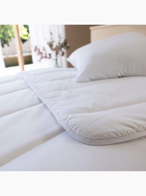 Pack couette été et oreiller moelleux - Terre de Nuit - Kiabi Pack couette été et oreiller moelleux - Terre de Nuit - Kiabi