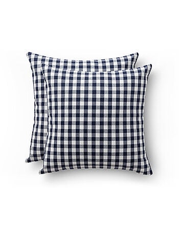 Pack de deux housses de coussin à carreaux vichy, en tissu imperméable.