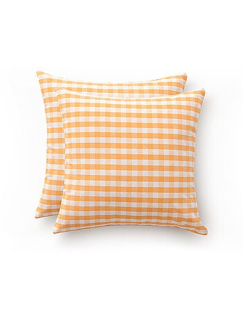 Pack de deux housses de coussin à carreaux vichy, en tissu imperméable.