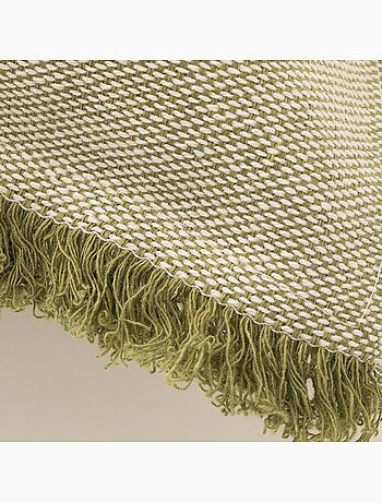 Pack de deux housses de coussin unies en tissu texturé en relief, avec franges.