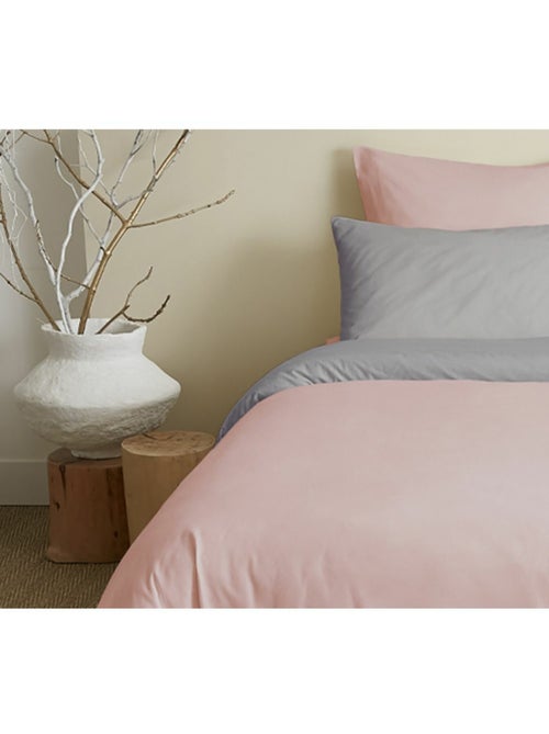 Pack HARMONIE 6 pièces Rose & Gris– Coton 57 fils – Housse 240x220 + Drap housse 140x190 cm - Kiabi Pack HARMONIE 6 pièces Rose & Gris– Coton 57 fils – Housse 240x220 + Drap housse 140x190 cm - Kiabi