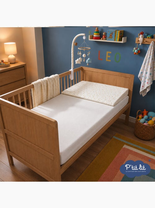 Pack Matelas B?b? 60x120 + Plan Inclin? ?toiles Dor?es + Prot?ge-Matelas - D?houssable et Sain - Kiabi Pack Matelas B?b? 60x120 + Plan Inclin? ?toiles Dor?es + Prot?ge-Matelas - D?houssable et Sain - Kiabi