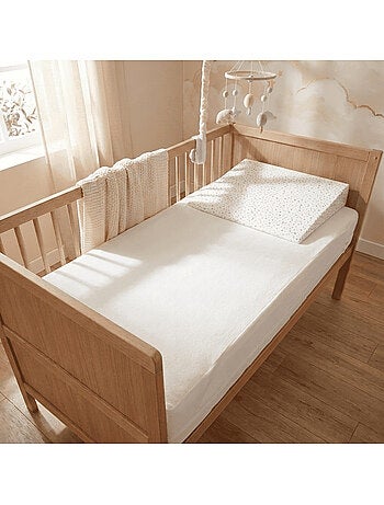 Pack Matelas Bébé 60x120 + Plan Incliné Étoiles Dorées + Protège-Matelas - Déhoussable et Sain