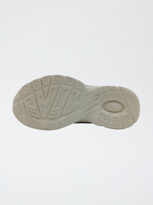 Paire de baskets basses 'Puma' - Kiabi Paire de baskets basses 'Puma' - Kiabi
