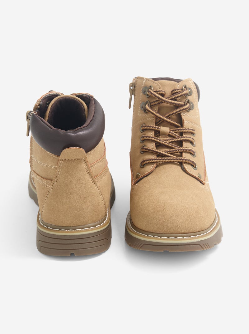Paire de boots type trekking à lacets Marron - Kiabi