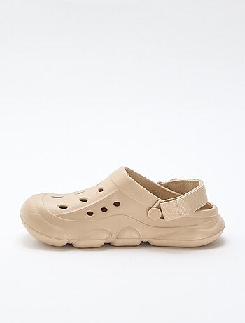 Paire de mules de plage fermées