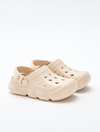 Paire de mules de plage fermées unie