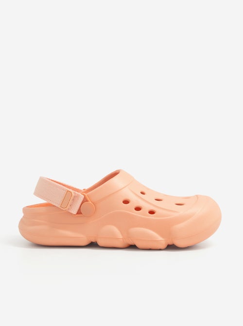 Paire de mules fermées pour la plage - Kiabi Paire de mules fermées pour la plage - Kiabi