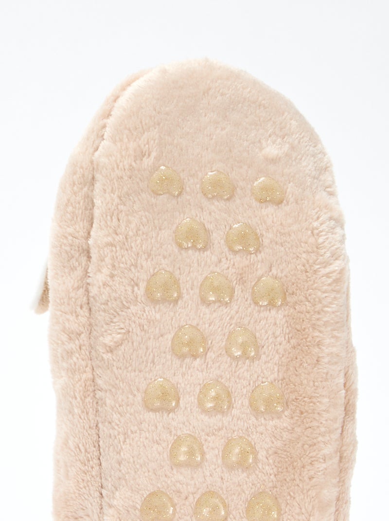 Paire de pantoufles fourrée fantaisie Beige - Kiabi