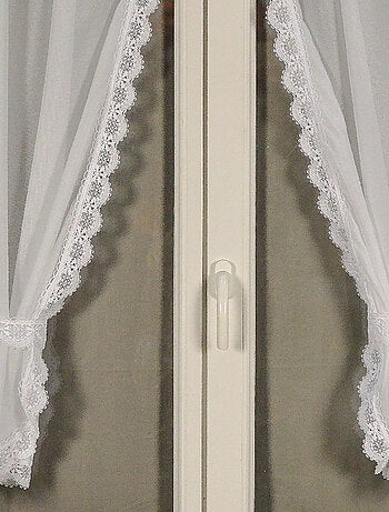Paire de rideaux bonne femme à bord macramé