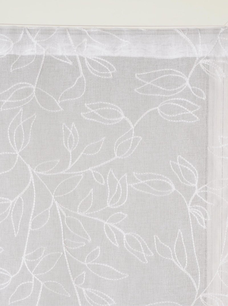 Paire de voilages brodé feuilles, vitrage finition passe-tringle. Blanc - Kiabi