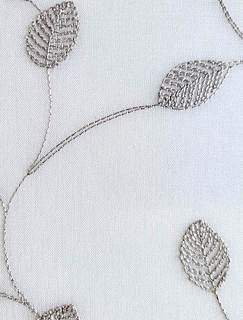 Paire de voilages brodé feuilles, vitrage finition passe-tringle.