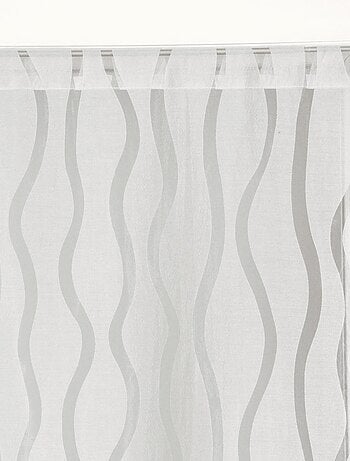 Paire de voilages dévoré finition passe-tringle, vitrages.