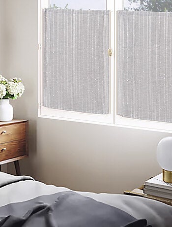 Paire de voilages étamine fil "sequins", vitrage finition passe-tringle.