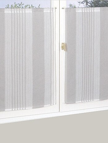 Paire de voilages étamine rayée, vitrage finition passe-tringle.