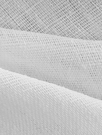 Paire de voilages étamine unie, vitrage finition œillets métal.