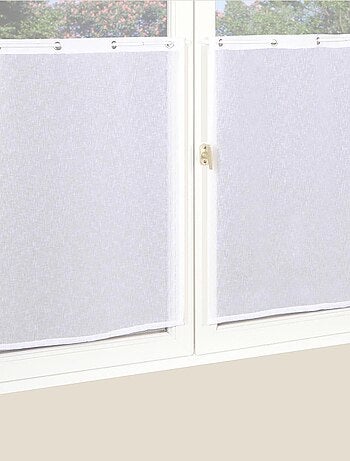 Paire de voilages étamine unie, vitrage finition œillets métal.