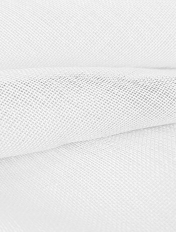 Paire de voilages étamine unie, vitrage finition passe-tringle.