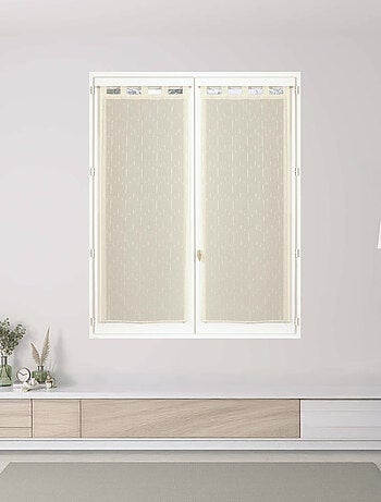 Paire de voilages étamine unie, vitrage finition pattes.