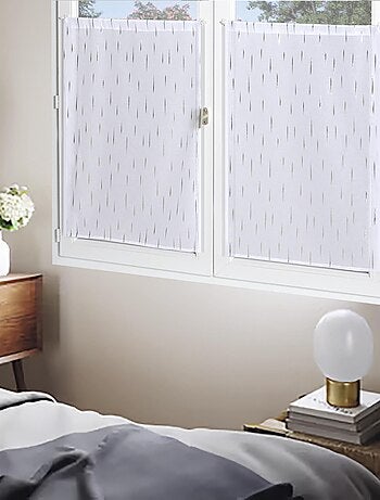 Paire de voilages impression "métal", vitrage finition passe-tringle.