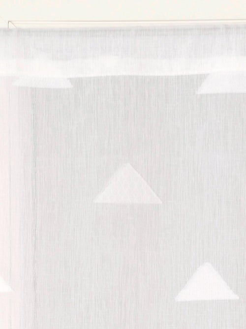Paire de Voilages Jacquard motifs triangulaire, finition passe-tringle, vitrages. - Kiabi Paire de Voilages Jacquard motifs triangulaire, finition passe-tringle, vitrages. - Kiabi