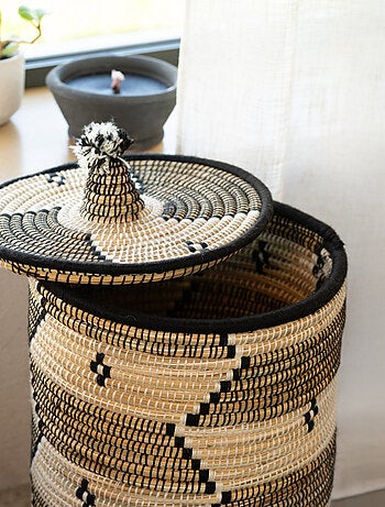 Panier à linge motifs ethniques en fibres naturelles