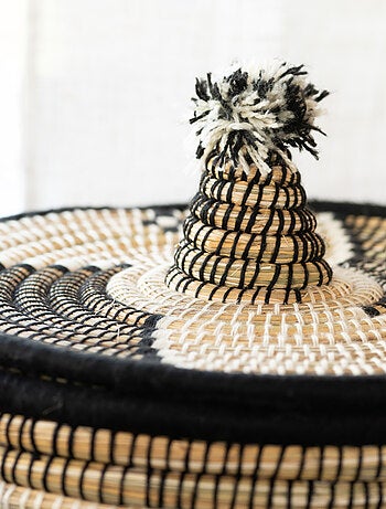 Panier à linge motifs ethniques en fibres naturelles
