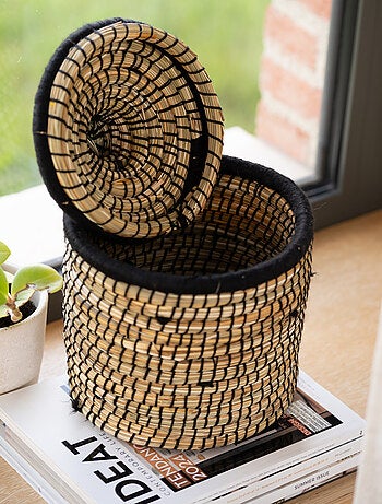 Panier avec couvercle laine