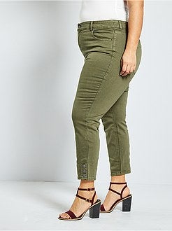 Pantacourt avec boutons - Kiabi