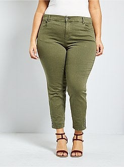 Pantacourt avec boutons - Kiabi