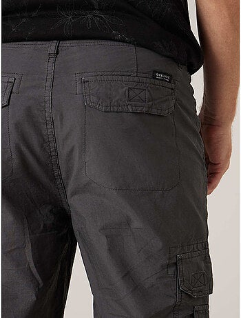 Pantacourt cargo homme en 100% coton 'Deeluxe'