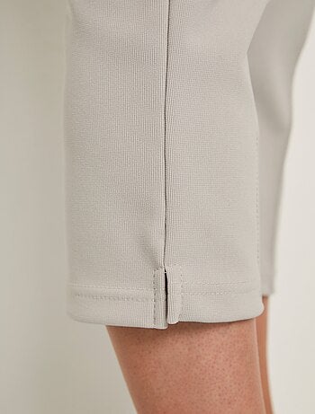 Pantacourt taille élastiquée côtelé